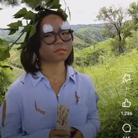 ม่นม๊น