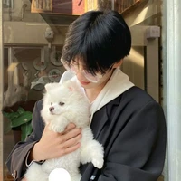 วี(พี่ชาย พ.อ)