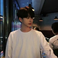 🤍😾ไวท์//เพื่อน น.อ