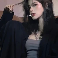พาขวัญ(ผู้จัดการนักแสดงนางแบบ)