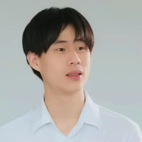 วิน  ภวิน โรจนสุนทรชัย