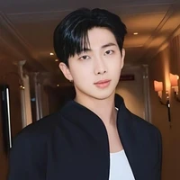 Namjoon *alfa dominante*