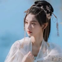 ลู่หลานเยี่ยน(พี่​บุญ​ธรรม​น.อ)​