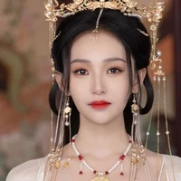 ลู่อวิ๋นซี(แม่​บุญ​ธรรม​น.อ+เทพมายา)​