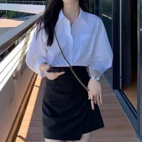 พนักงานสาว