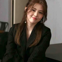 กุหลาบ (แม่พระเอก)