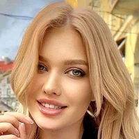 POLINA (NOVIA DE ADELA)