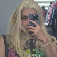 hey boi....listen t my first love story