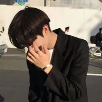 คุง/พี่ชายนางเอก