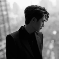 หวังอี้ป๋อ(พระเอก)