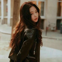 Ravenna Berlusconi/female lead