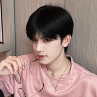 ยูอาร์"เพื่อนสาวเอก