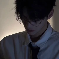 ภูมิ(พ่อพ.อ+น.อ+มี่+แอม)