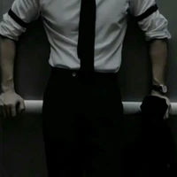 สูท (พ่อกองรบ+พี่ชายไมล์)