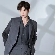 บอส(พี่ชายนางเอก)