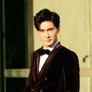 พ่อนางเอก