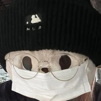 เเอด