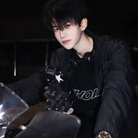 คริส(พ่อพ.อ)