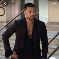 Zender Warner ( theo younger brother )