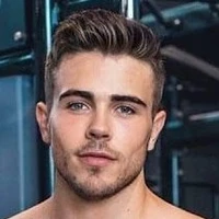 Max D