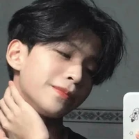 จอส(แฝดพี่กลาง)(เพื่อน👑)