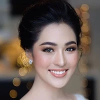 นางเอก น้ำฝน