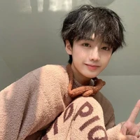 ซันเดย์☀️(นายเอก)