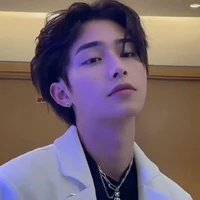 คิม(พ่อพระเอก🌼)