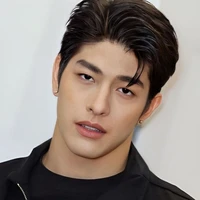 เฟยอวี่(พี่ชายต่างแม่น.อ)