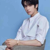 ฟลุ๊ค (รุ่นพี่นายเอก)