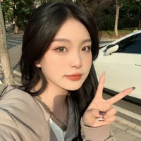 พลอย