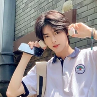 ลูคัส[เพื่อน น.อ]