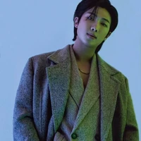 Namjoon *alfa dominante*