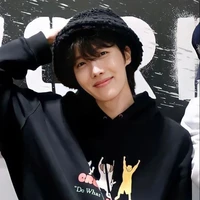 Jung hoseok (O)