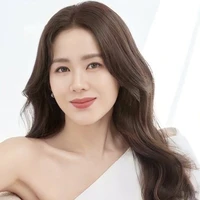 แก้วตา มหาหงส์[แม่นอ.]