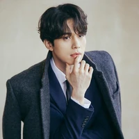 คุณชายเคน(พ่อนายเอก+น้องนายเอก)