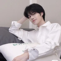 ซันเด​ย์//นา​ยเอก​
