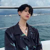 น่านน้ำ(พระเอก)
