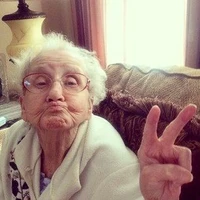 Nenek Ish 