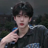 บลู(นายเอก)