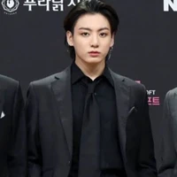 𝑱𝒆𝒐𝒏 𝒋𝒖𝒏𝒈𝒌𝒐𝒐𝒌