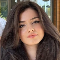 Lilliana Donatella Giovanni (29 yrs)