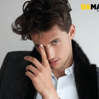 Arthur walton / ML Right hand.