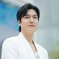 WILIAM ALEXANDER (ayahnya Natalia)
