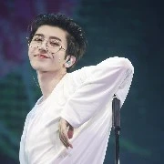 ฟีนิกซ์(พระเอก)