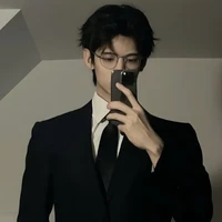คิว(การ์ดคนสนิด พ.อ)