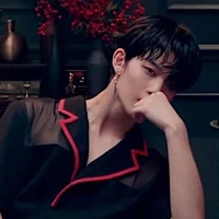 คราม(เพื่อนนายเอก+สภานักเรียน)