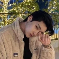 เหนือเมฆ☁️(นายเอก+ประธานนักเรียน)