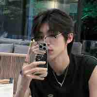 บอนด์(เพื่อน พอ)