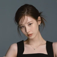 นารี